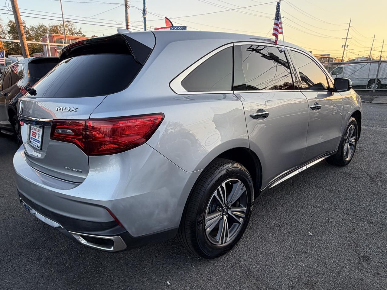 Acura MDX SH-AWD 9-Spd AT 2017