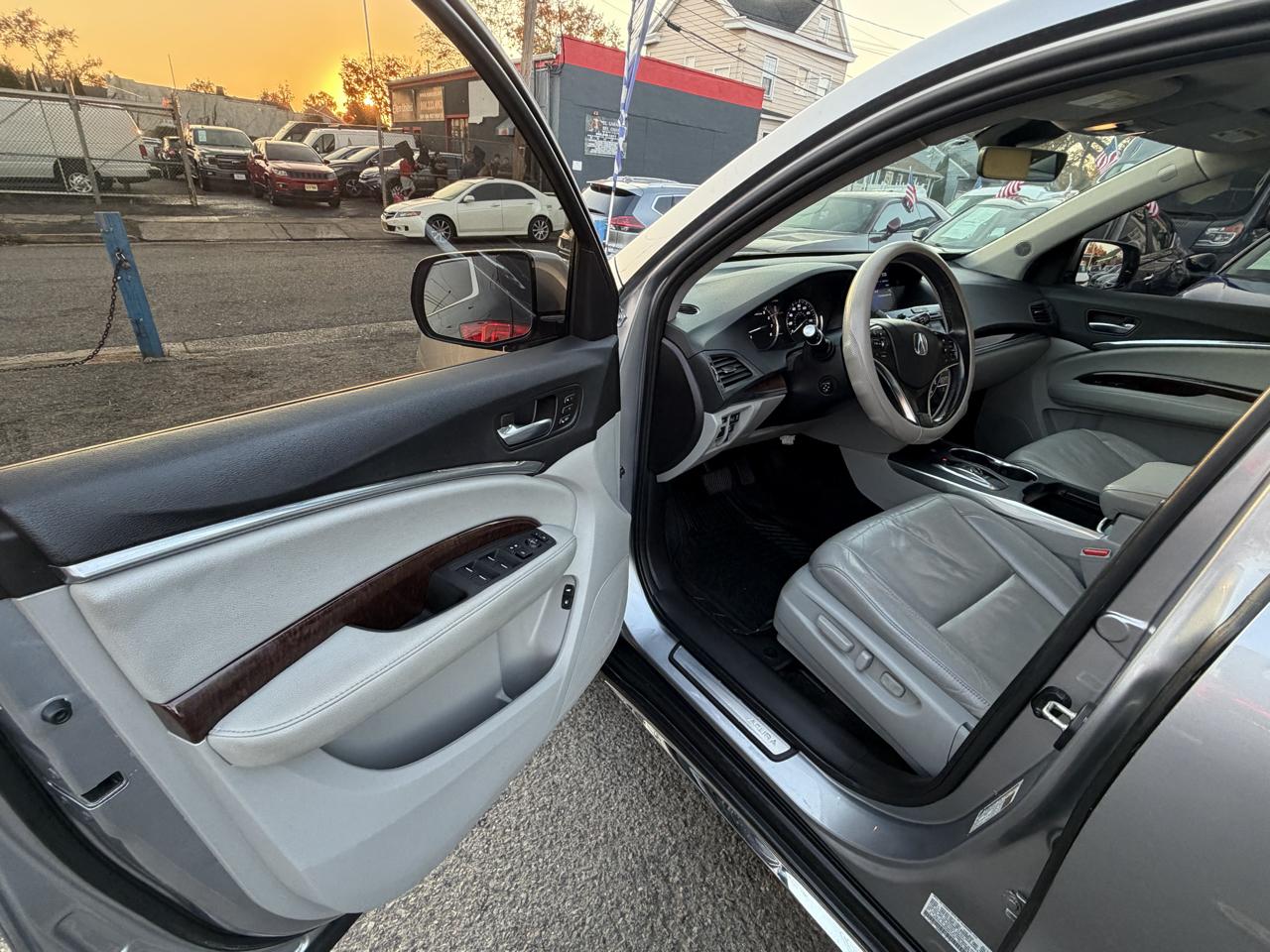 Acura MDX SH-AWD 9-Spd AT 2017