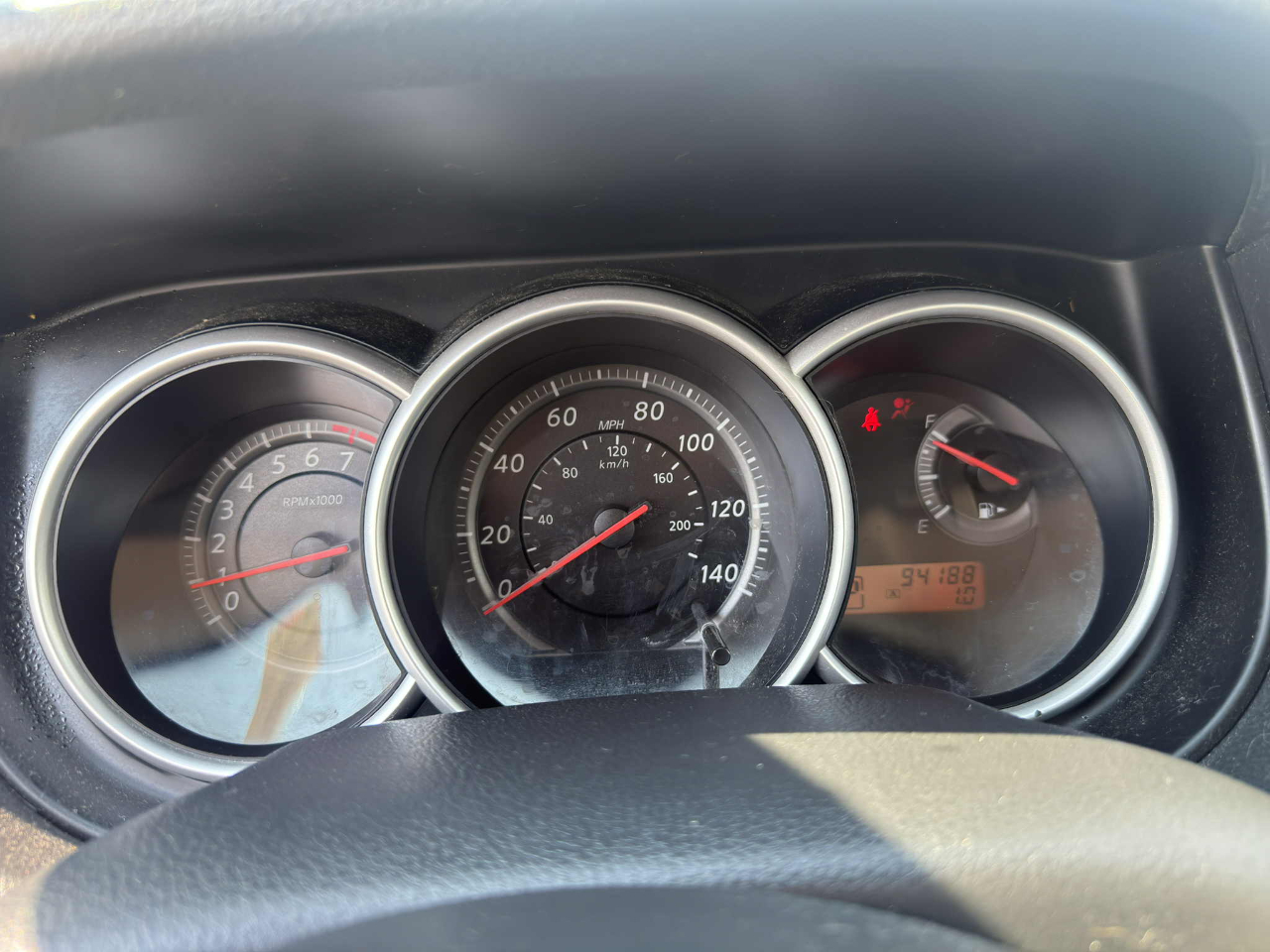 Nissan Versa 1.8 S Hatchback 2012