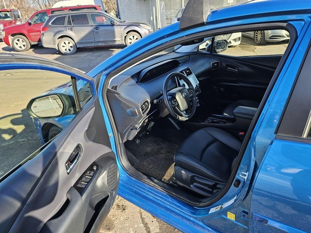 Toyota Prius LE AWD-e 2021