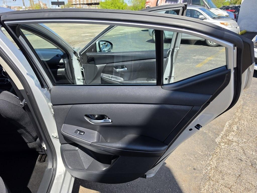 Nissan Sentra SV 2023