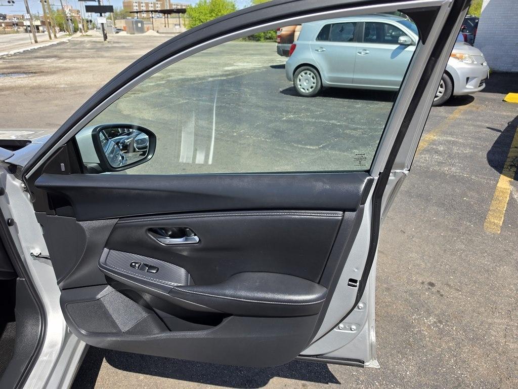 Nissan Sentra SV 2023