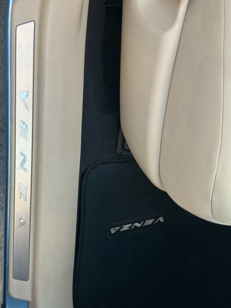 Toyota Venza FWD I4 2011