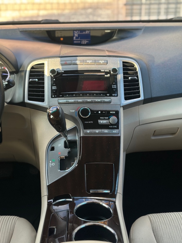 Toyota Venza FWD I4 2011