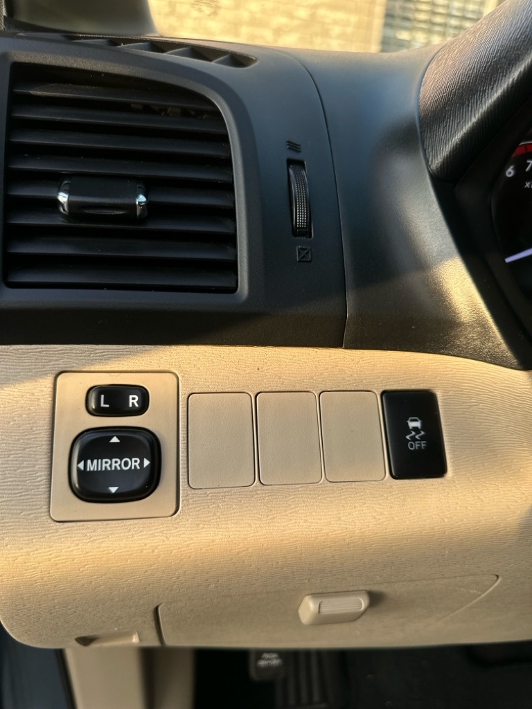 Toyota Venza FWD I4 2011