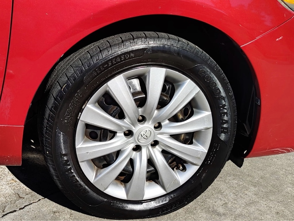 Toyota Corolla L 5-Speed MT 2013