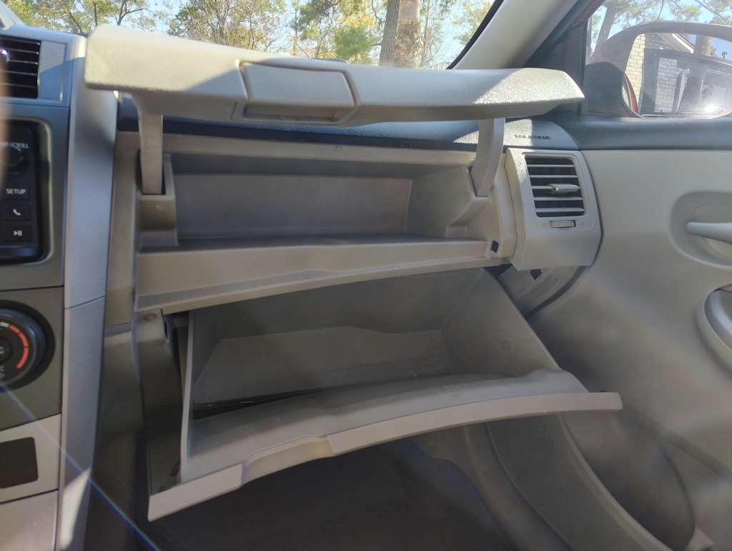 Toyota Corolla L 5-Speed MT 2013