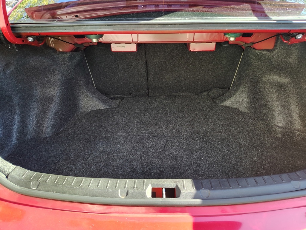 Toyota Corolla L 5-Speed MT 2013