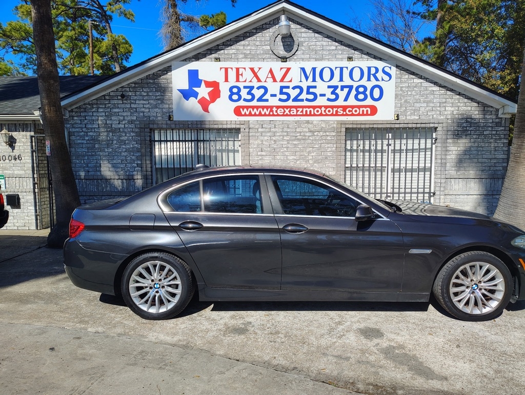 BMW 5-Series 528i 2015