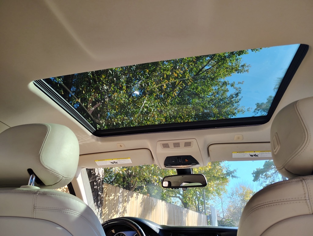 BMW 5-Series 528i 2015