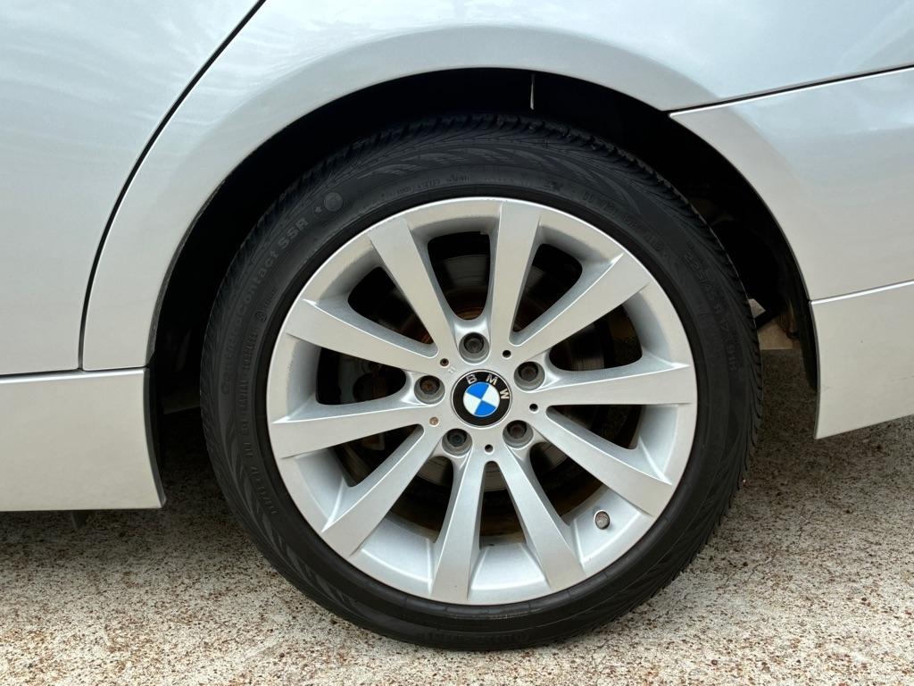 BMW 3-Series 328i 2011