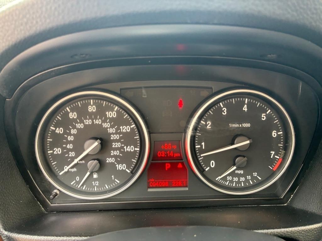 BMW 3-Series 328i 2011