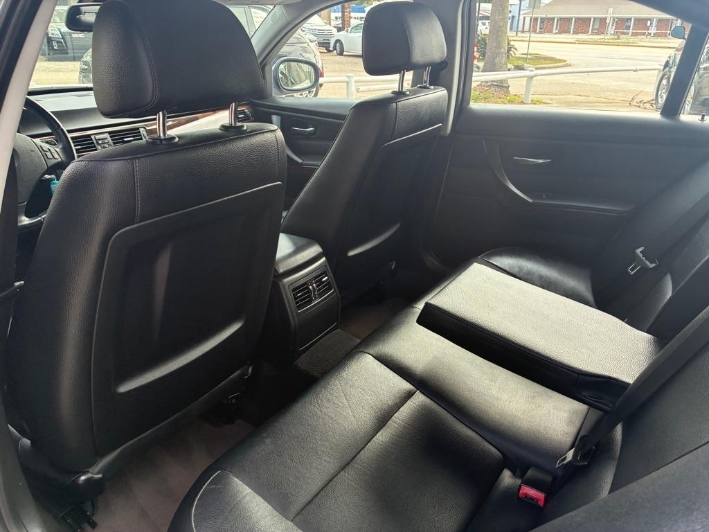 BMW 3-Series 328i 2011