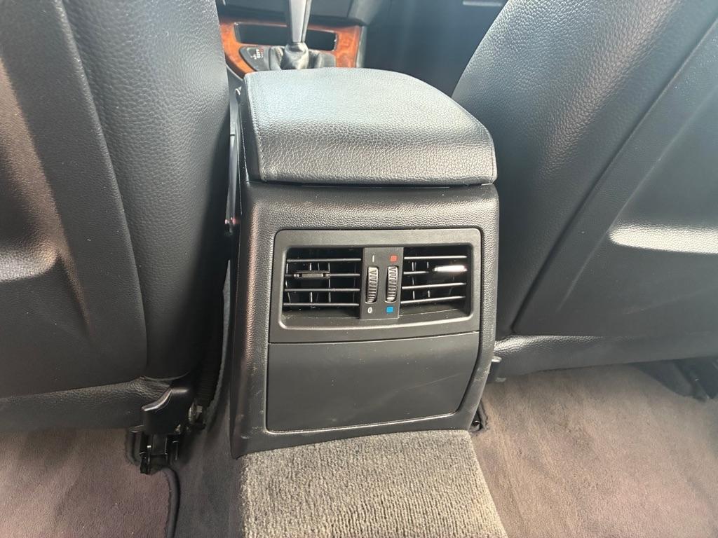 BMW 3-Series 328i 2011