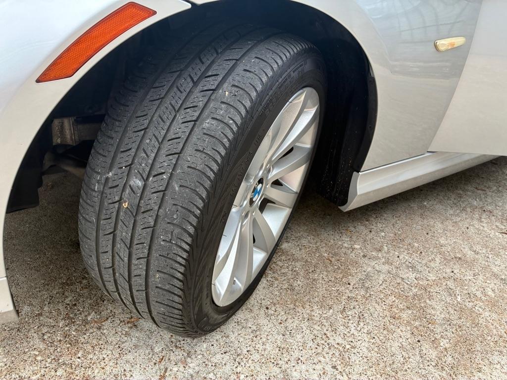 BMW 3-Series 328i 2011