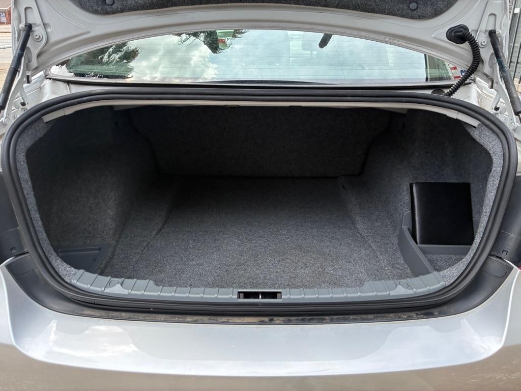 BMW 3-Series 328i 2011