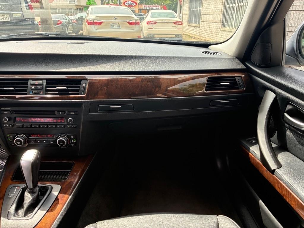 BMW 3-Series 328i 2011