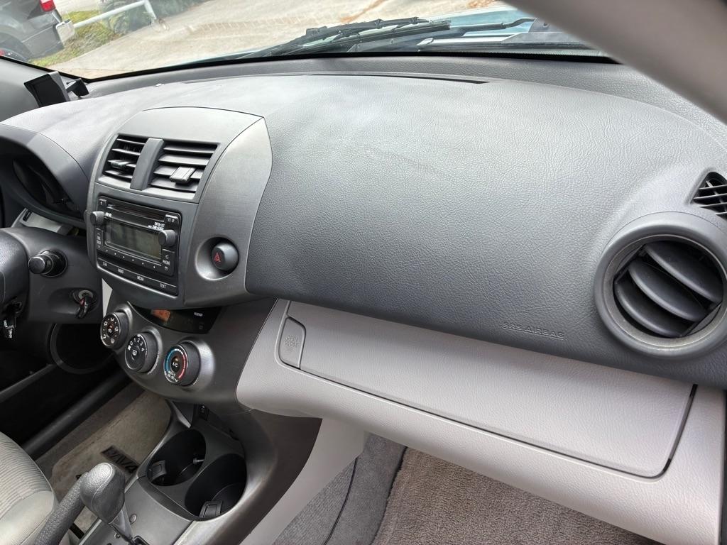 Toyota RAV4 Base I4 2WD 2012