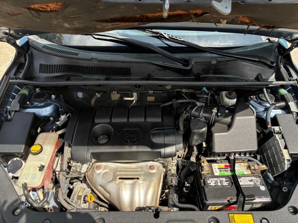 Toyota RAV4 Base I4 2WD 2012