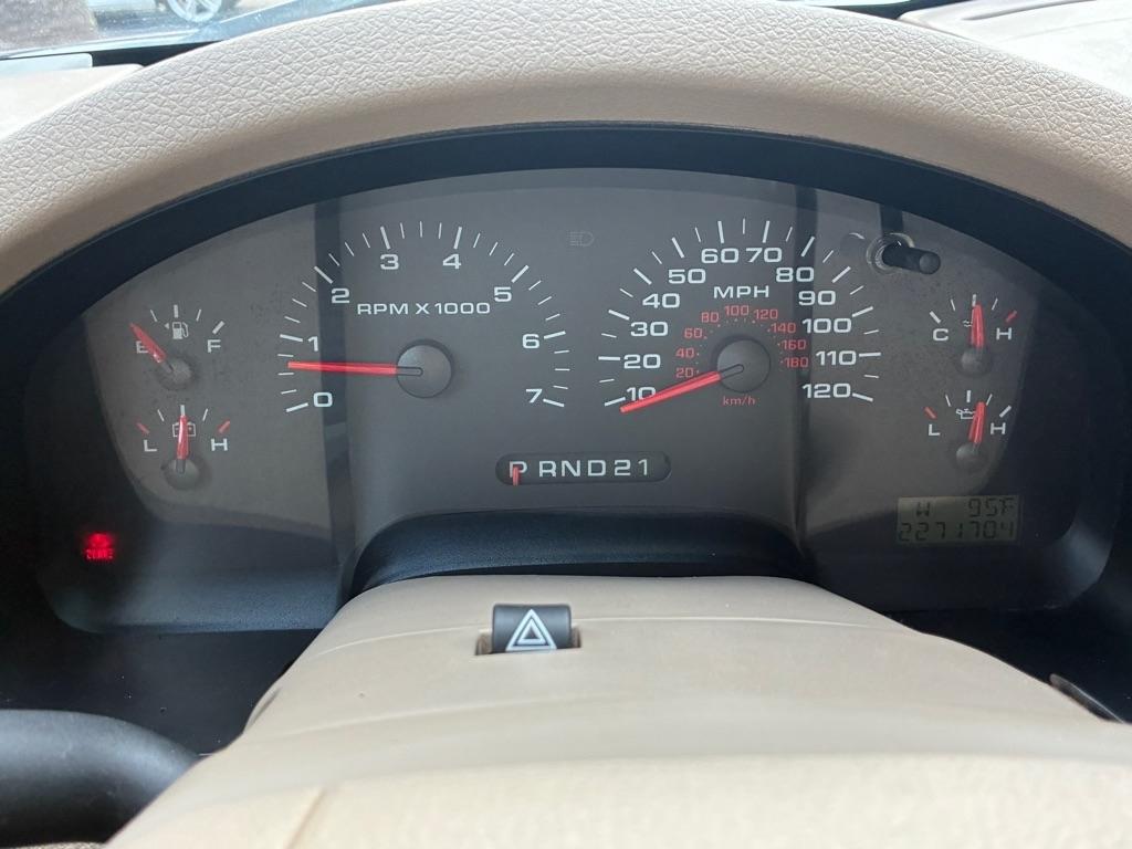 Ford F-150 XLT SuperCrew 2WD 2006