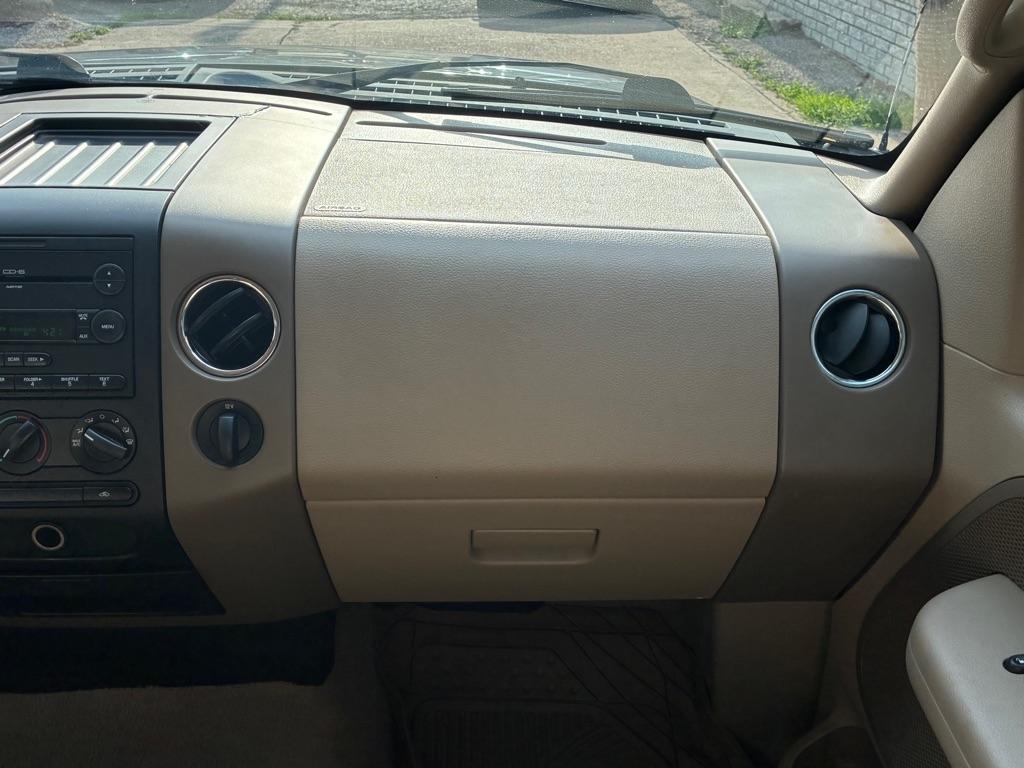 Ford F-150 XLT SuperCrew 2WD 2006