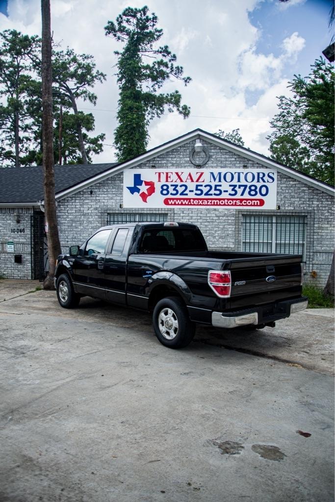 Ford F-150 XL SuperCab 8-ft. Bed 2WD 2010