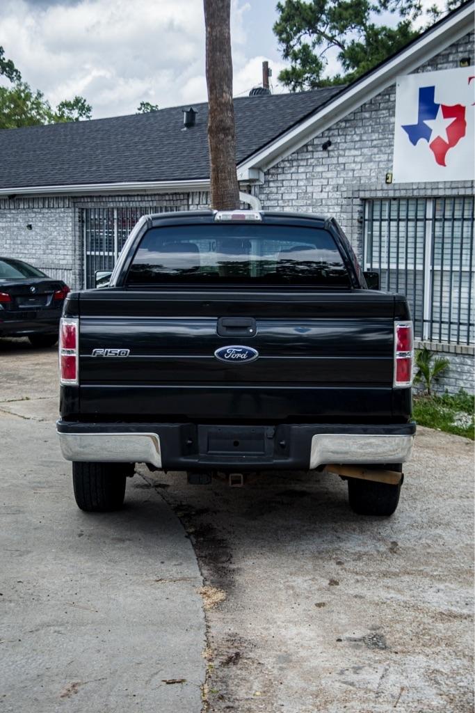 Ford F-150 XL SuperCab 8-ft. Bed 2WD 2010