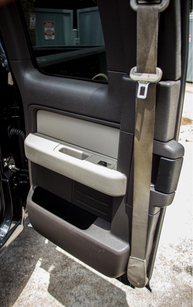 Ford F-150 XL SuperCab 8-ft. Bed 2WD 2010
