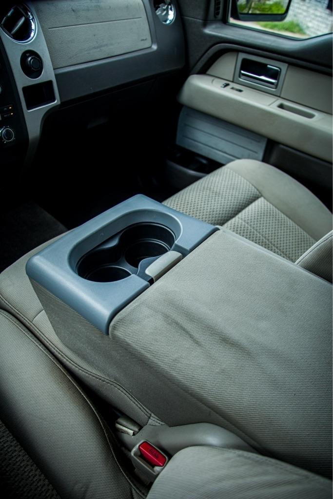 Ford F-150 XL SuperCab 8-ft. Bed 2WD 2010
