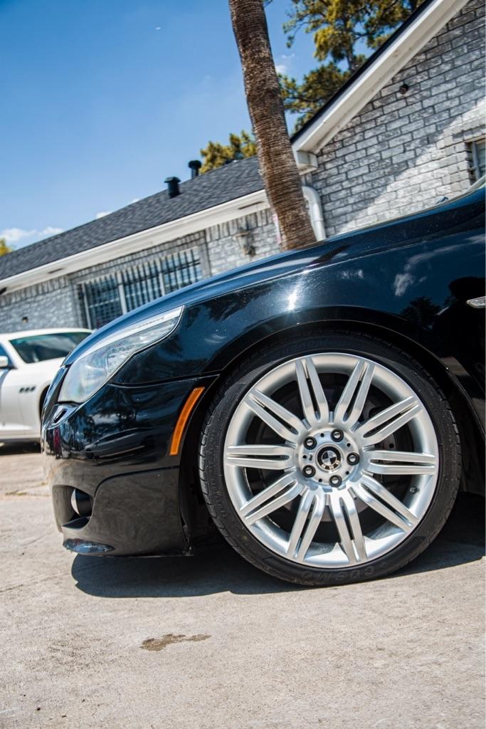 BMW 5-Series 550i 2008