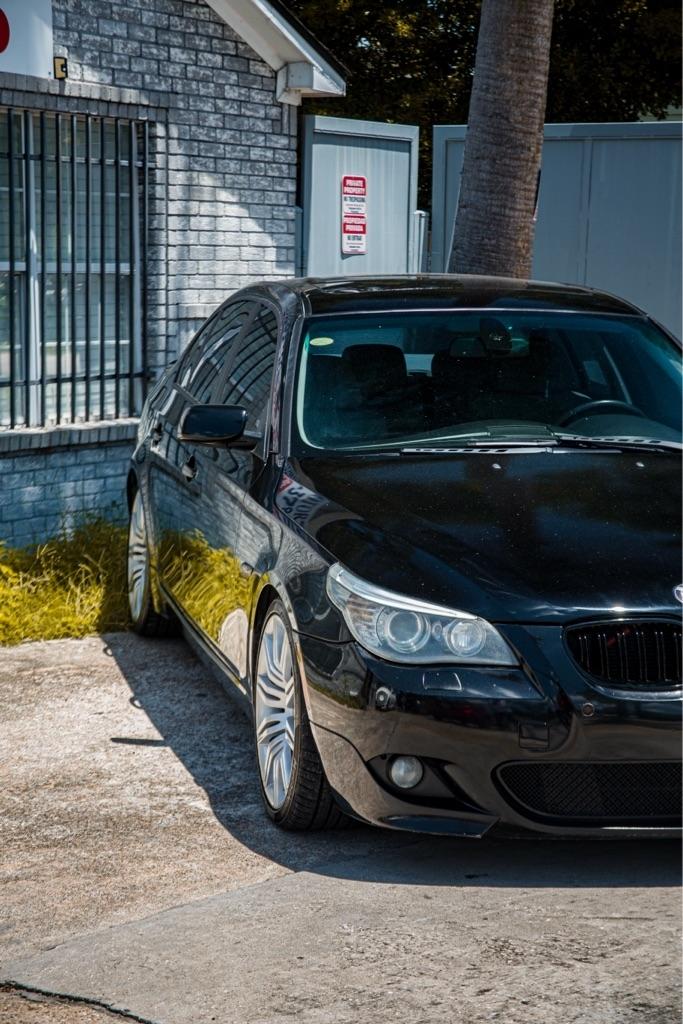 BMW 5-Series 550i 2008