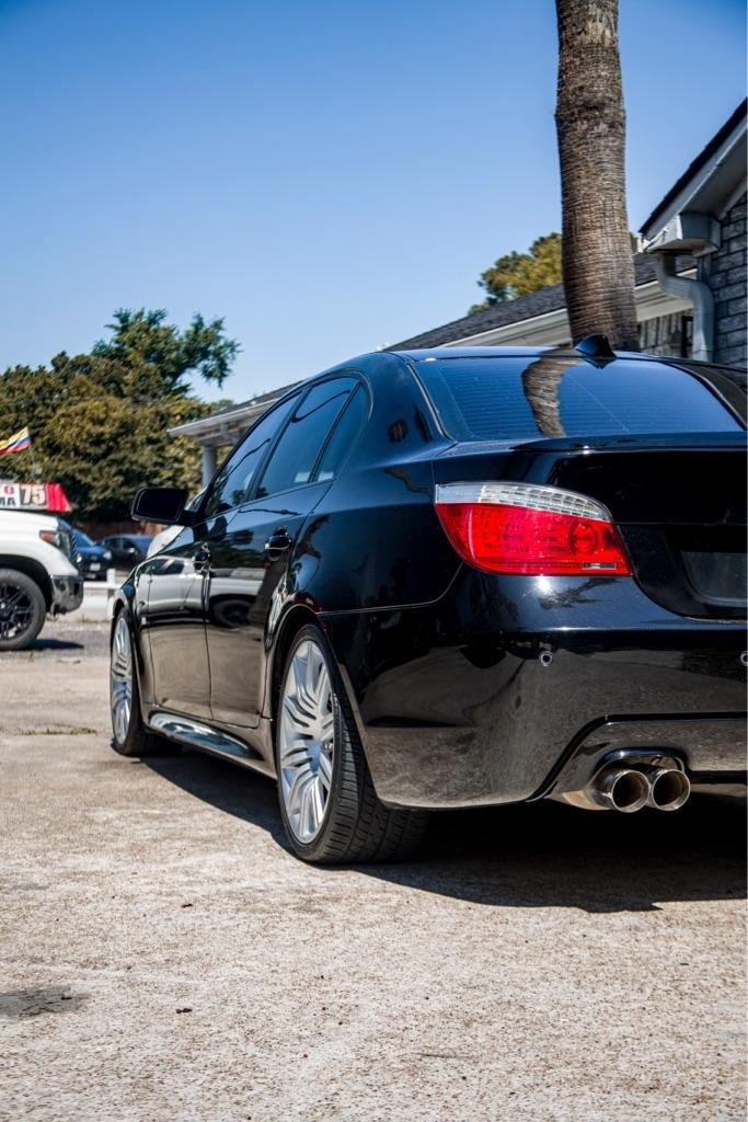 BMW 5-Series 550i 2008