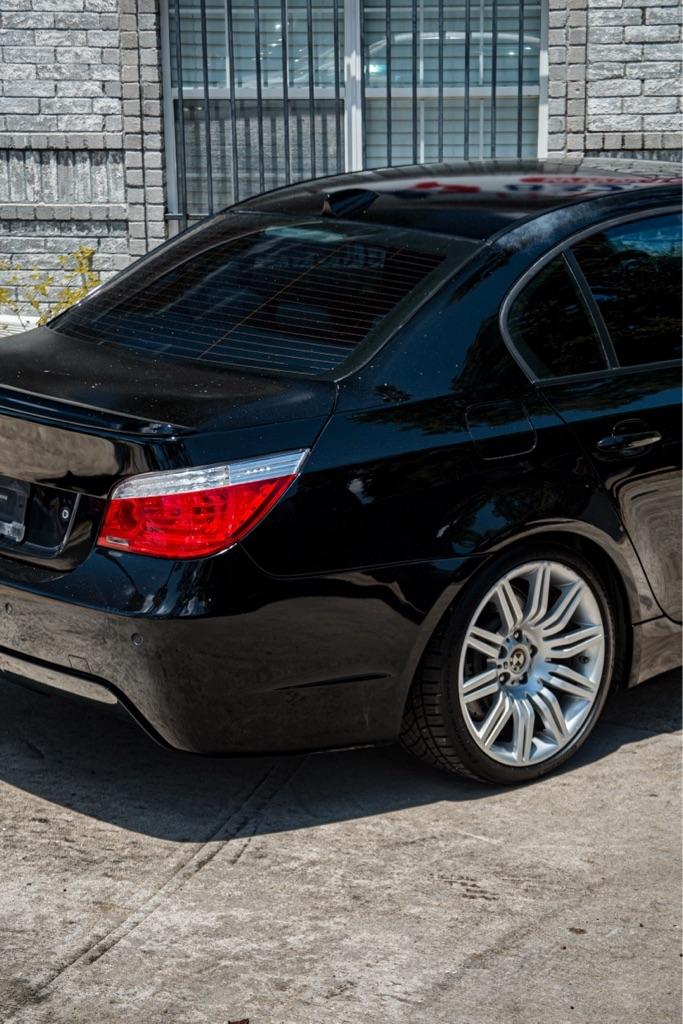 BMW 5-Series 550i 2008