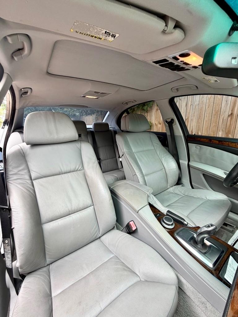 BMW 5-Series 550i 2008