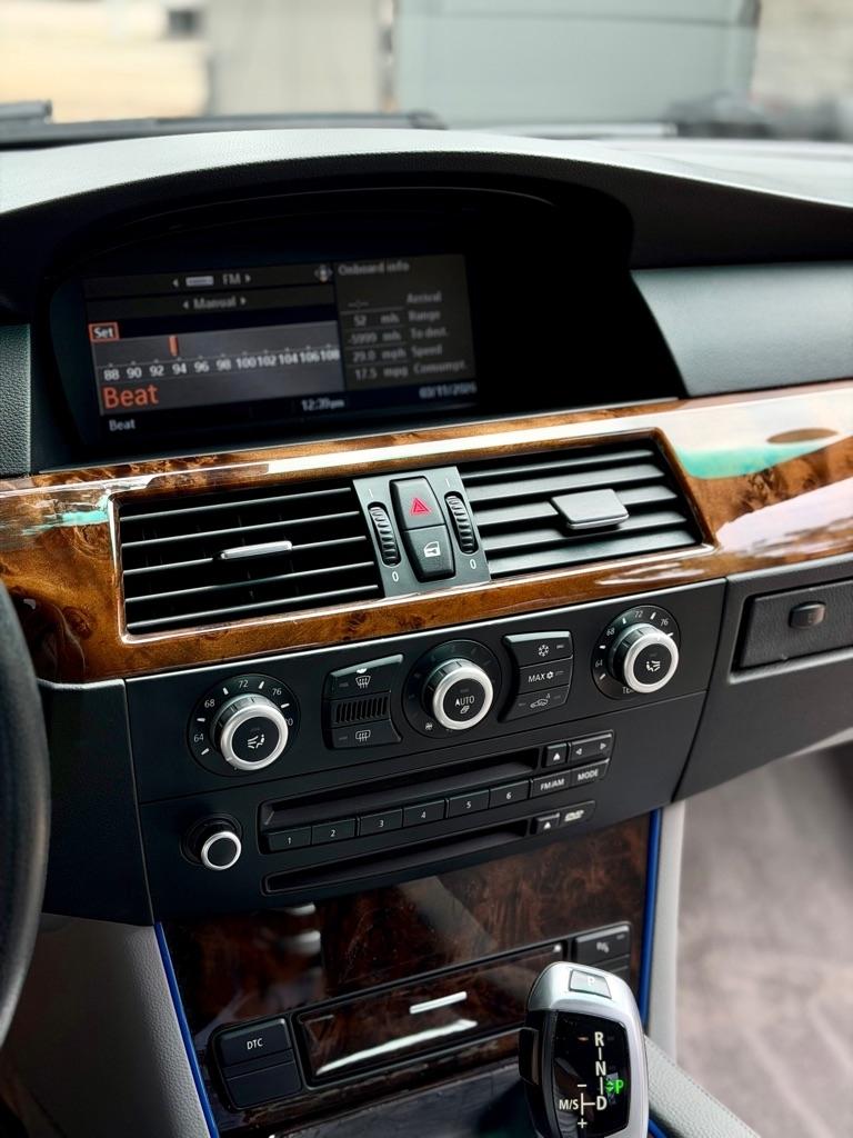 BMW 5-Series 550i 2008