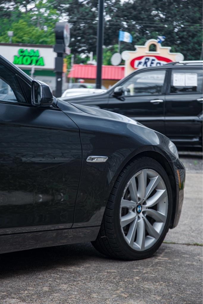 BMW 5-Series 535i 2011