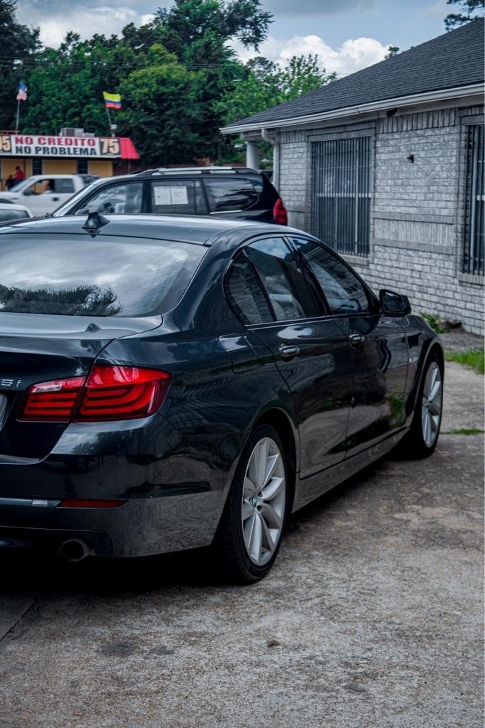 BMW 5-Series 535i 2011