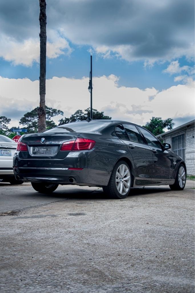 BMW 5-Series 535i 2011