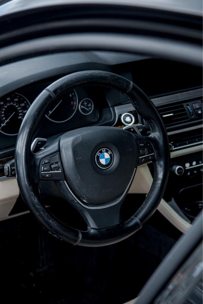 BMW 5-Series 535i 2011