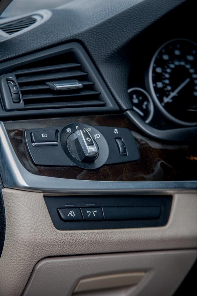 BMW 5-Series 535i 2011