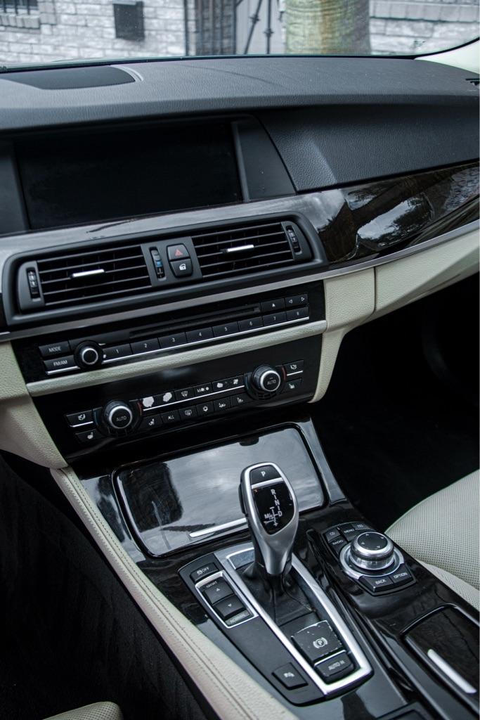 BMW 5-Series 535i 2011