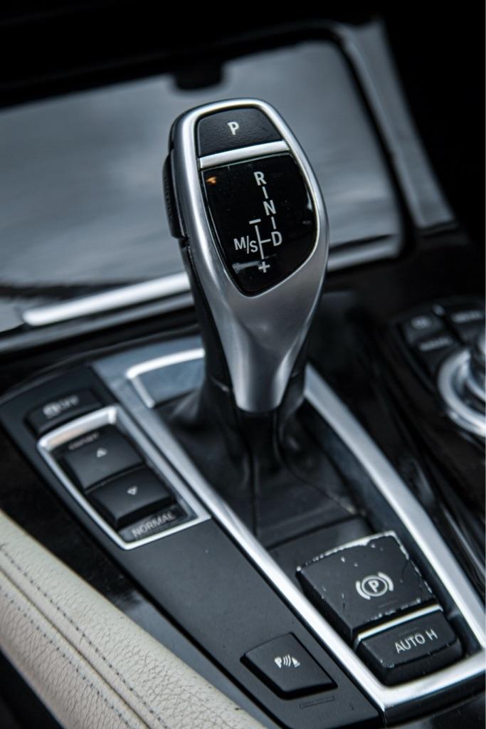 BMW 5-Series 535i 2011