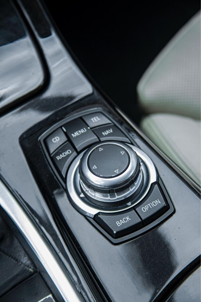 BMW 5-Series 535i 2011