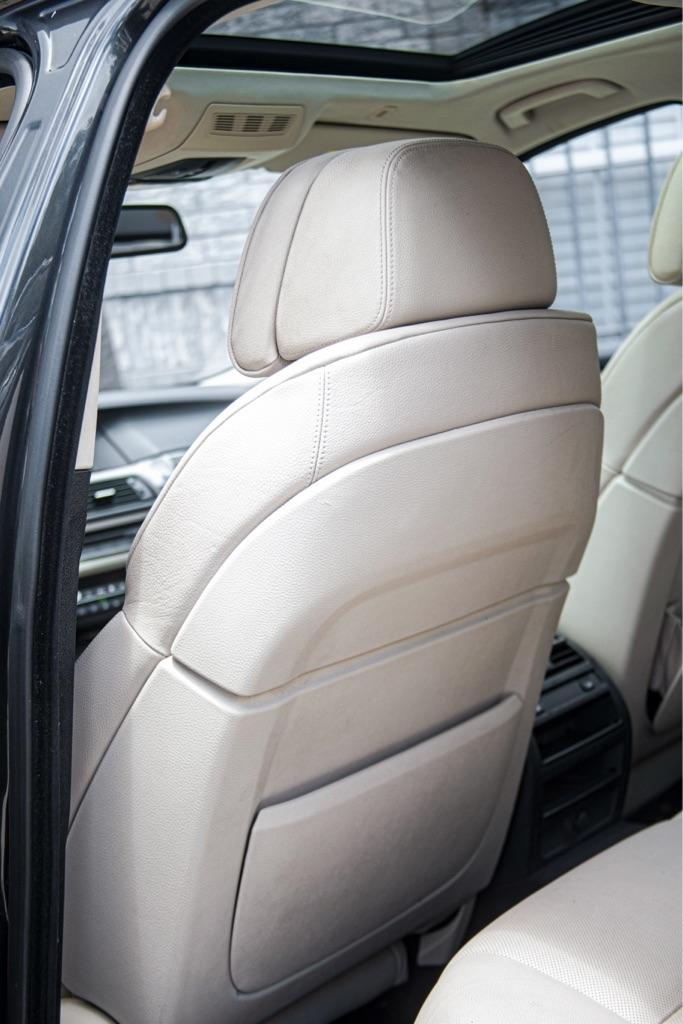 BMW 5-Series 535i 2011