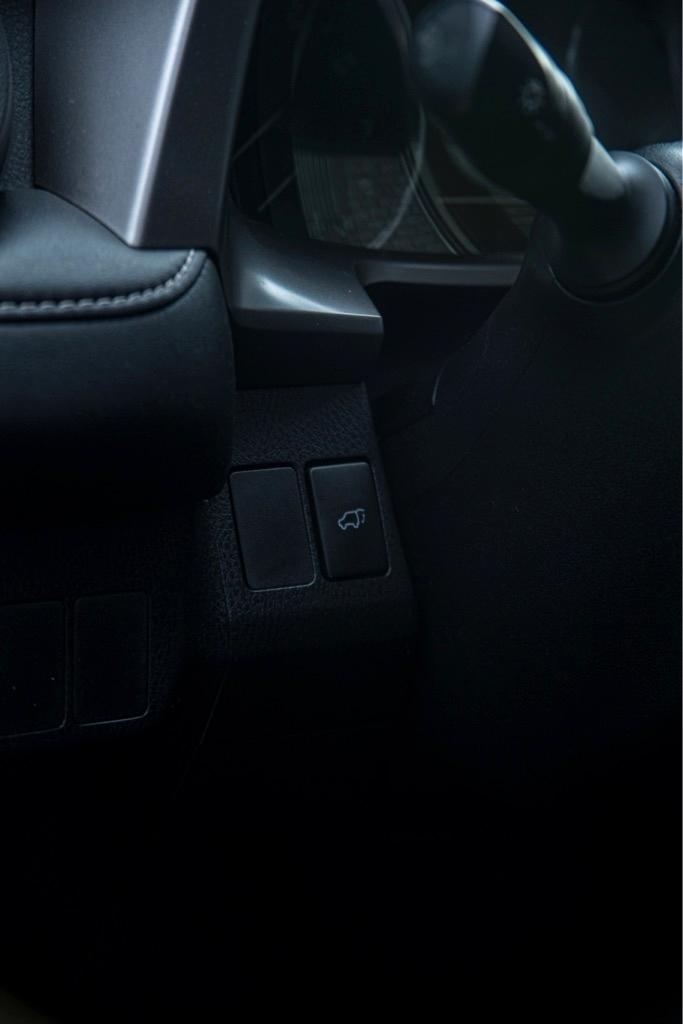 Toyota RAV4 XLE FWD 2016