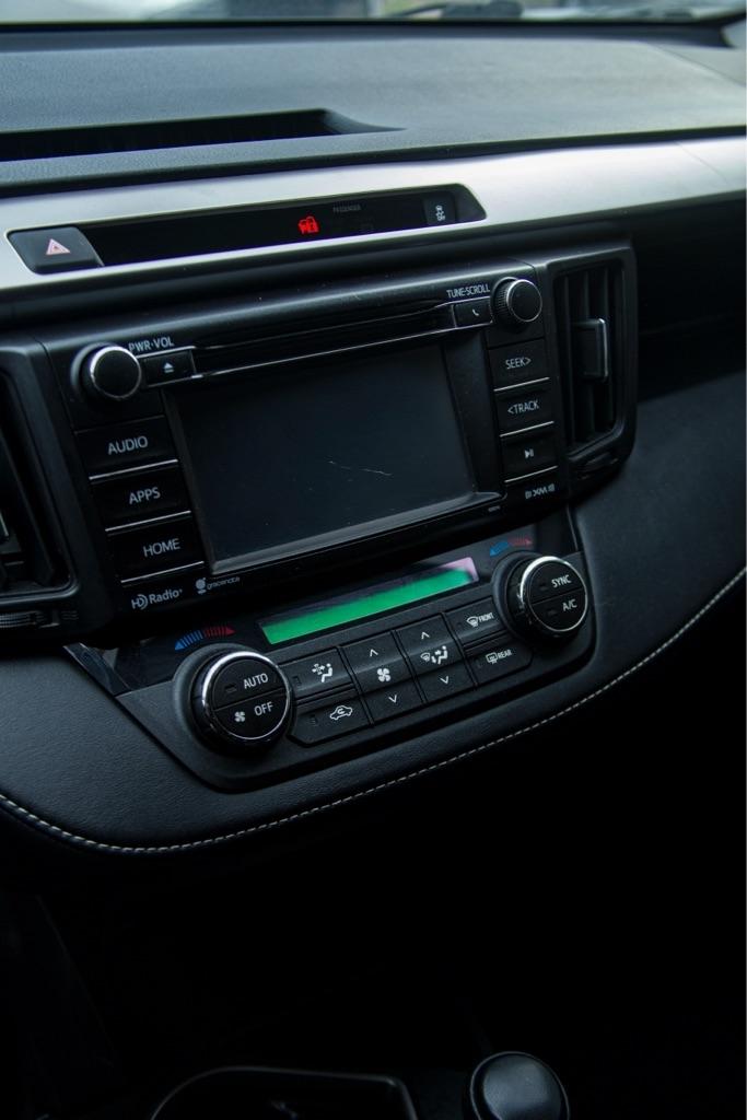 Toyota RAV4 XLE FWD 2016