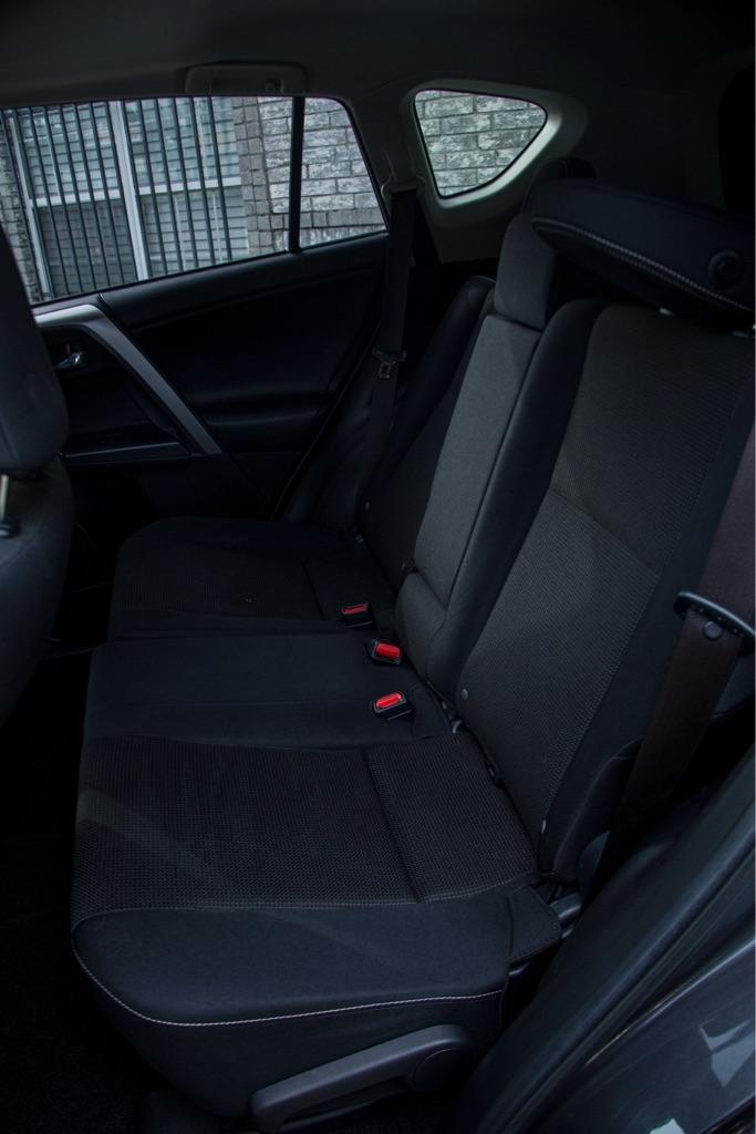 Toyota RAV4 XLE FWD 2016