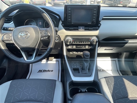 2020 Toyota RAV4 XLE AWD