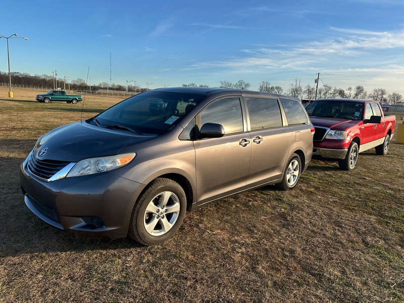 2012 Toyota Sienna FWD 7-Passenger I4