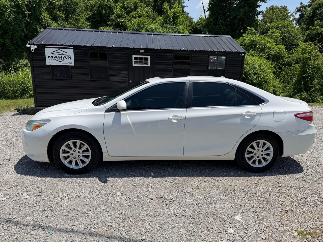 Toyota Camry 4dr Sdn I4 Auto XLE (Natl) 2015
